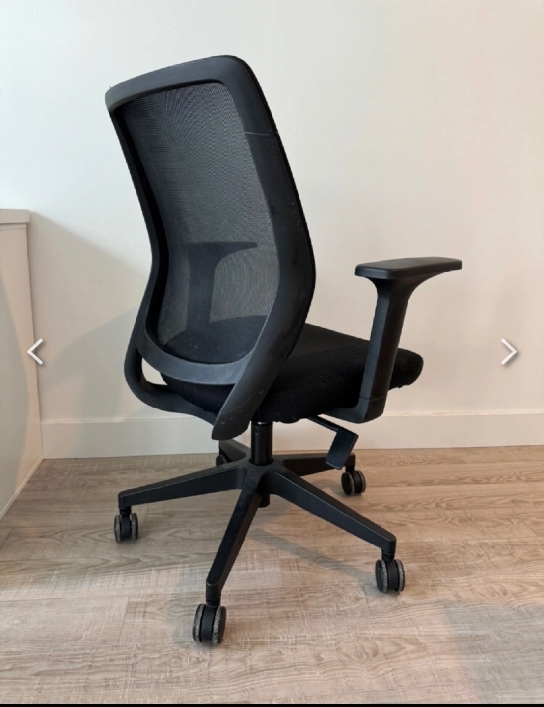 Black Office Chair with Mesh Back - photo 2