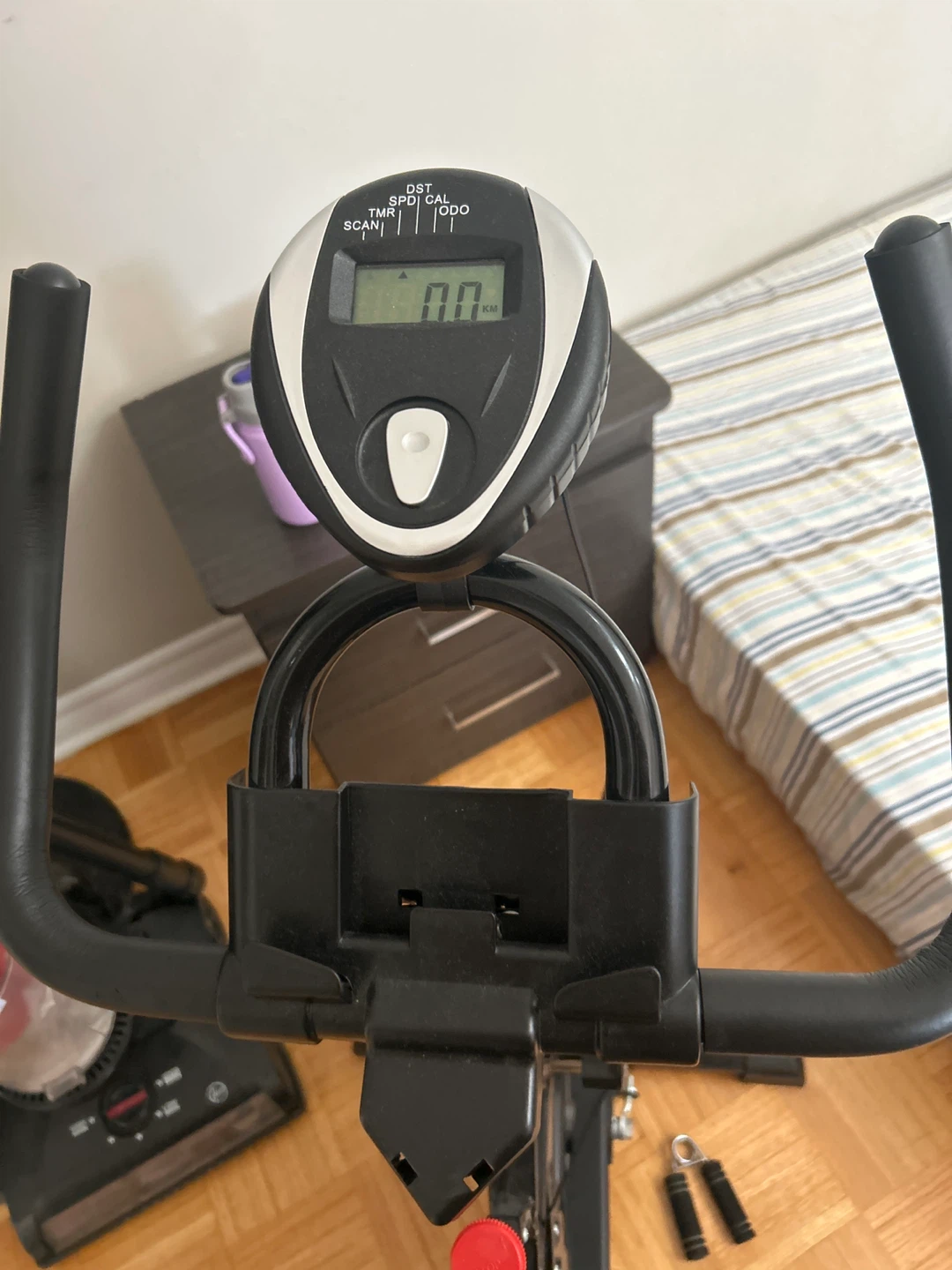 YOUGYM Exercise Bike - photo 2