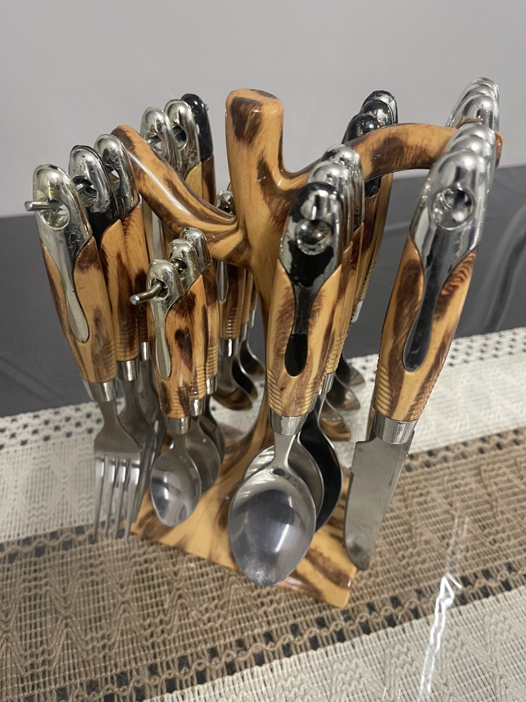 Cutlery Set with Wooden Stand Tree Style