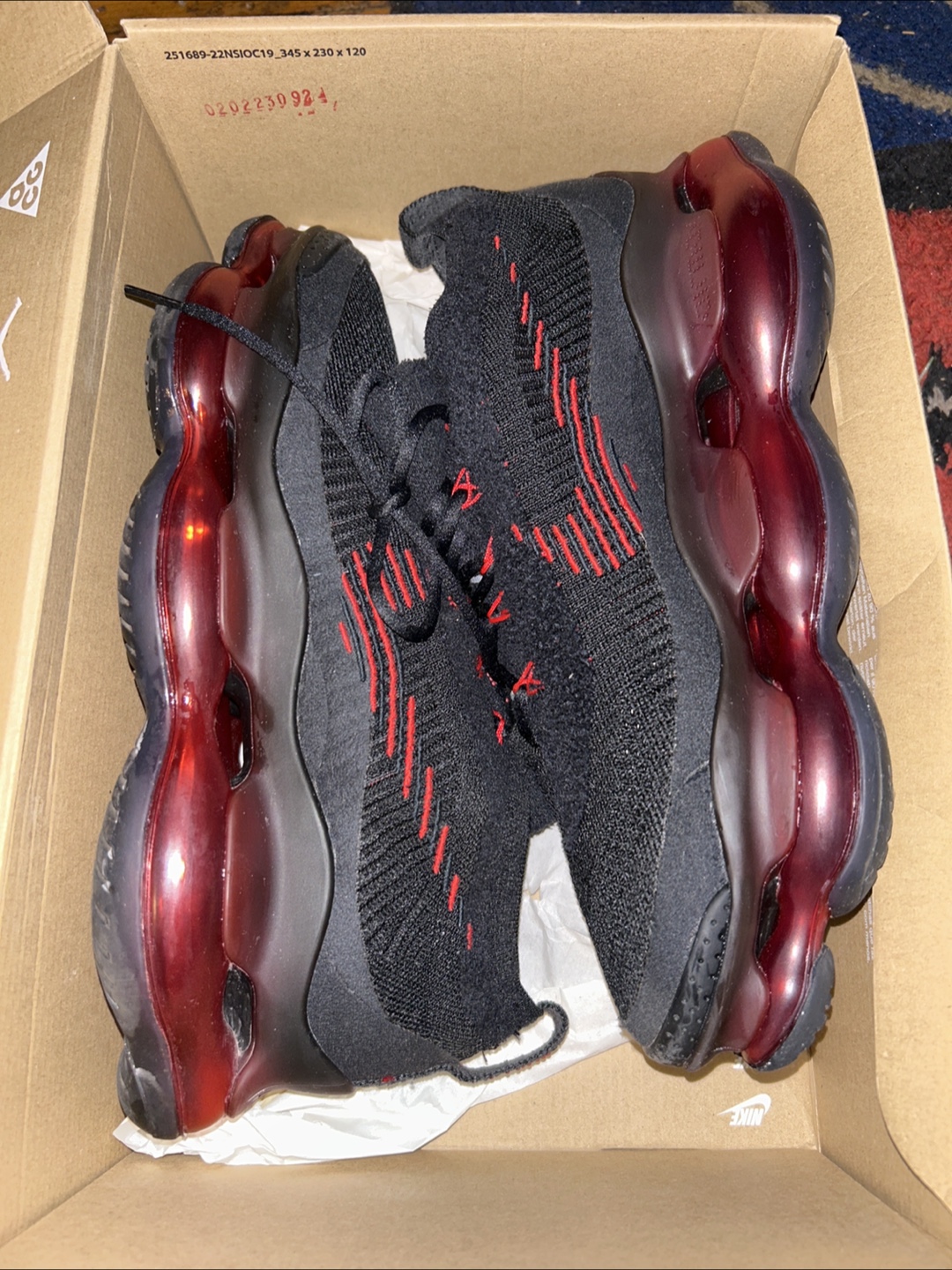 Nike Air Max Scorpion Flyknit Black/Red sz 11