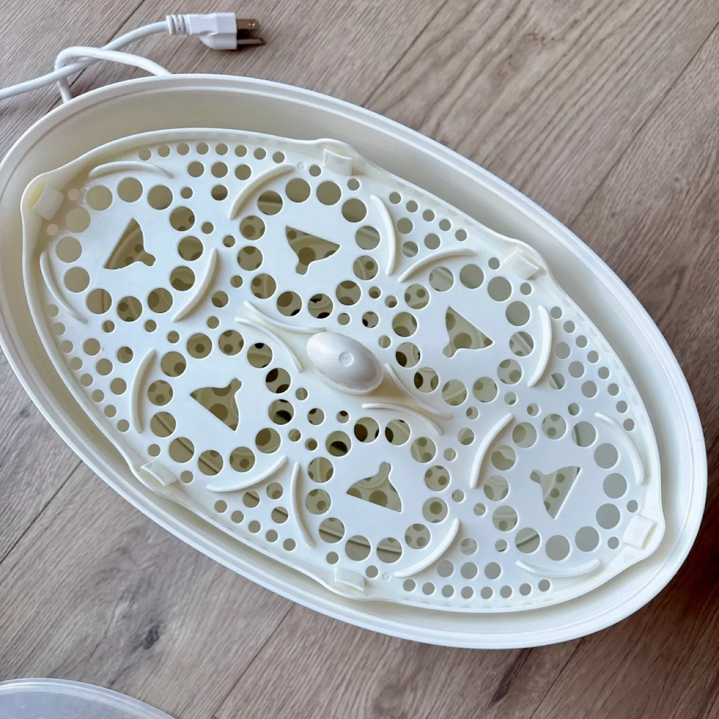 Tommee Tippee electric steam sterilizer & baby bottles image indicator(3)