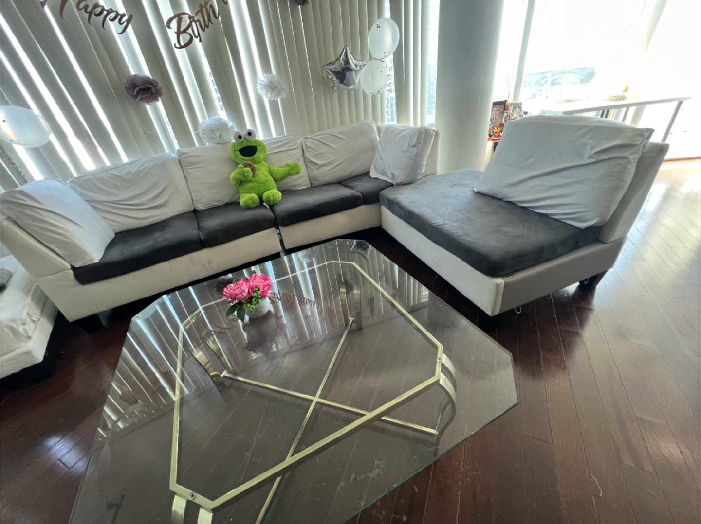 Sectional Couch - photo 2