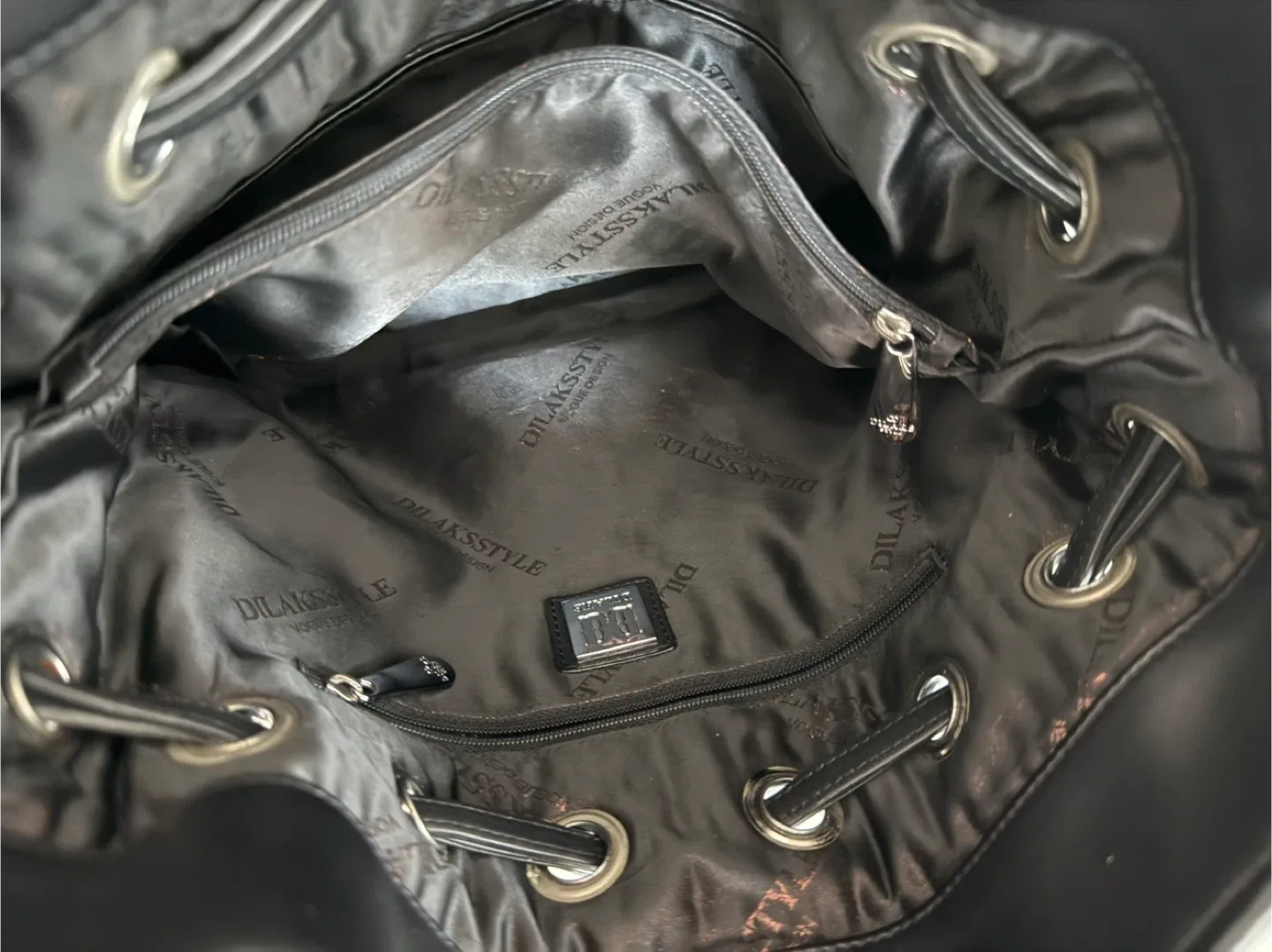 Black Shoulder Bag image indicator(3)