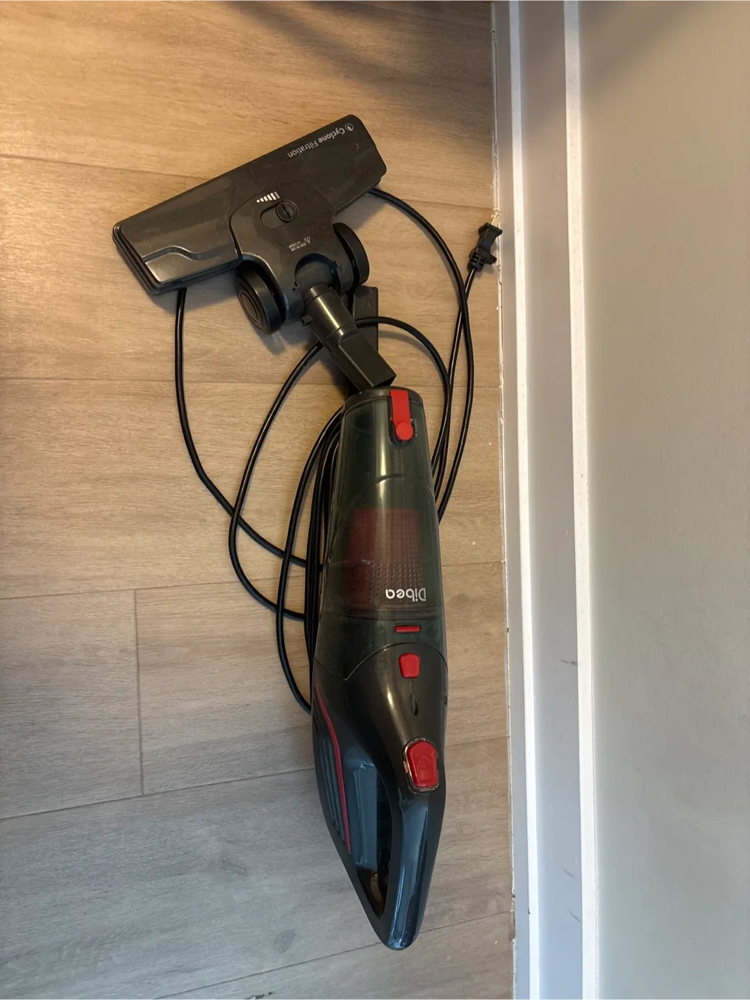 Dibea Cyclone Filtration Handheld Vacuum thumbnail