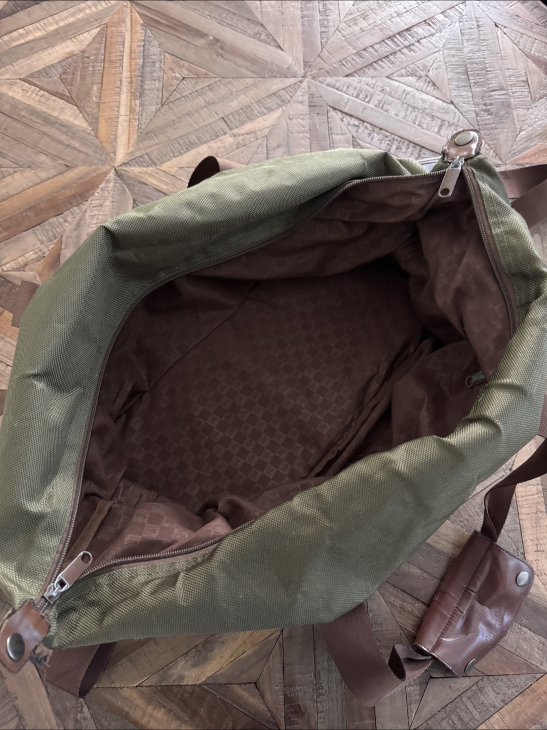 Sully Wong Olive Green Duffle Bag - photo 5