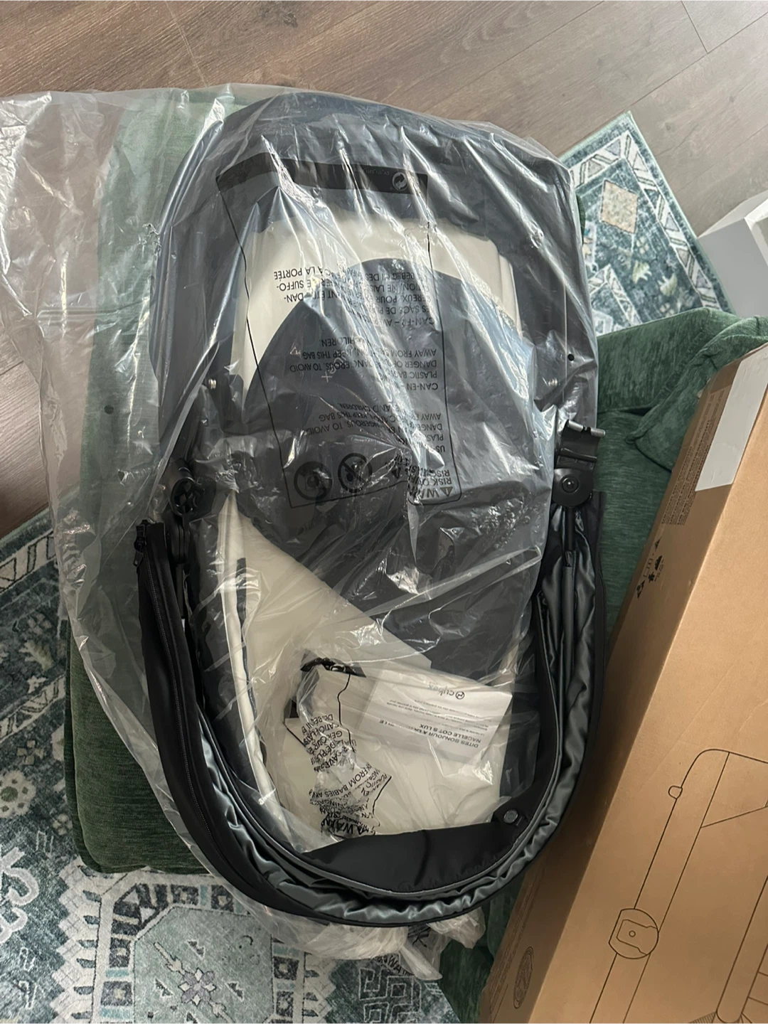 Cybex Gold Cot S Lux Bassinet - Black - New! Open box only! - photo 4