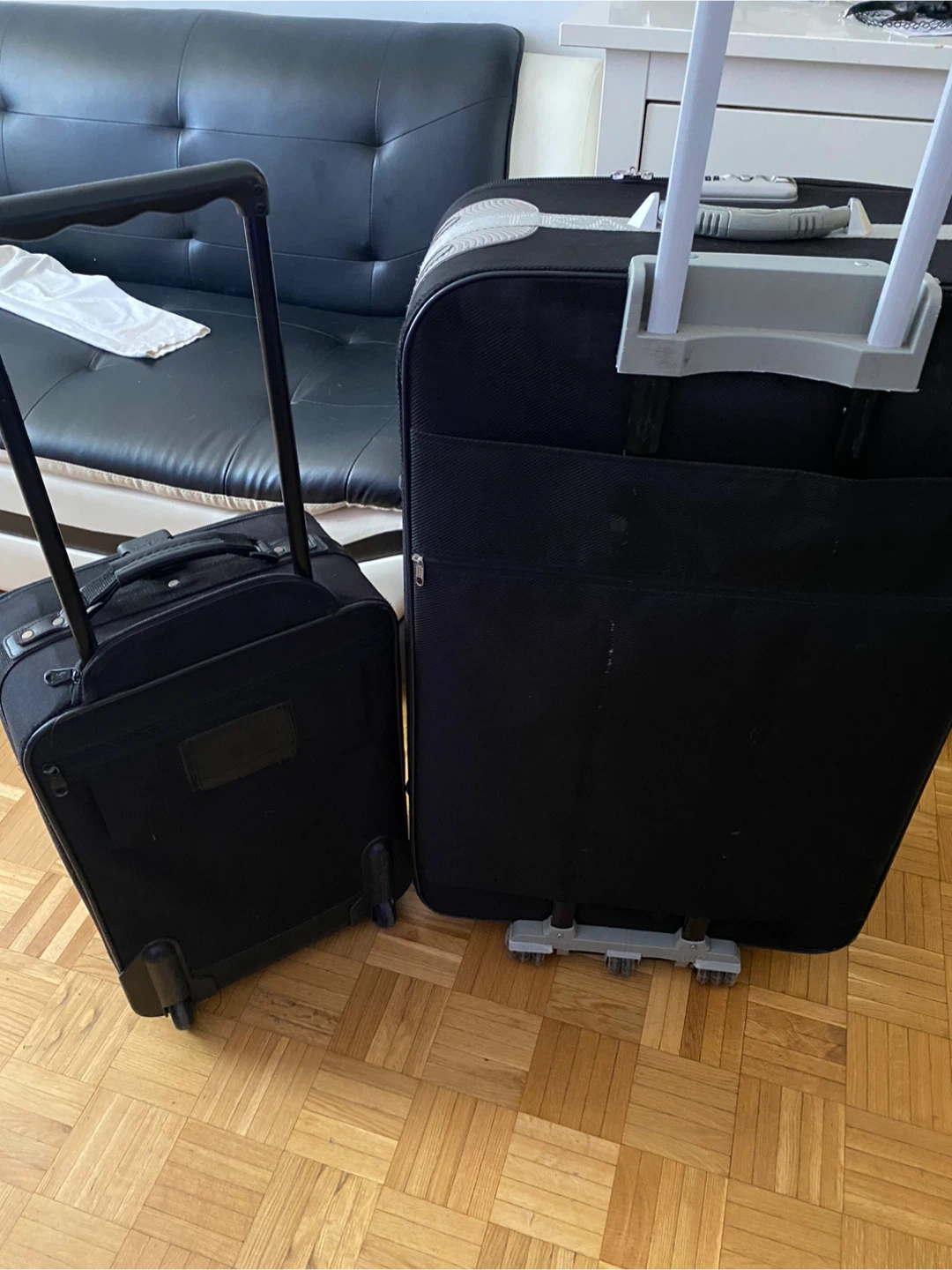 Black Luggage Set - Two Suitcases - photo 4
