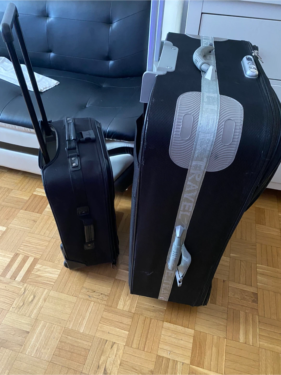 Black Luggage Set - Two Suitcases - photo 3