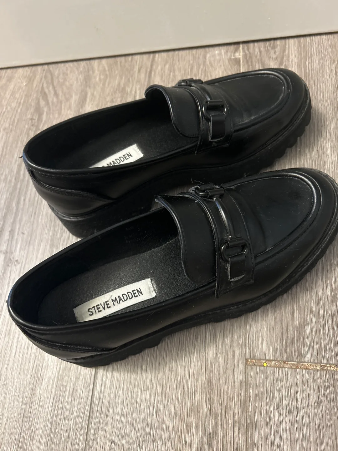Steve Madden Black Leather Loafers image indicator(2)