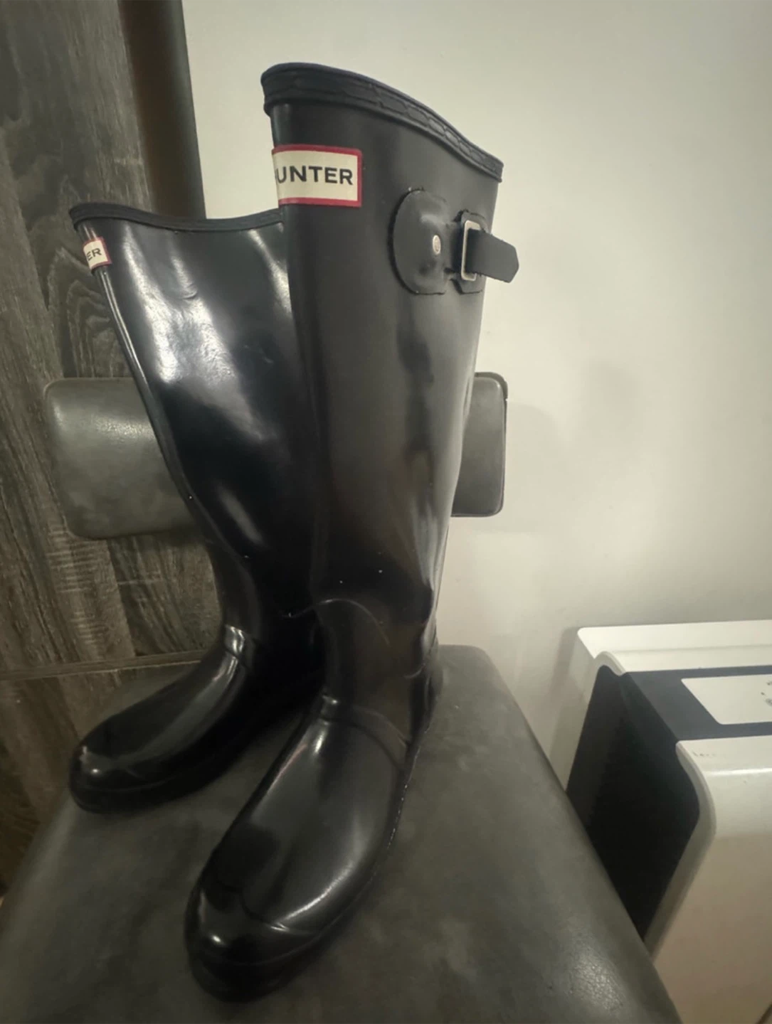 Hunter Original Gloss Tall Black Rain Boots - US 7