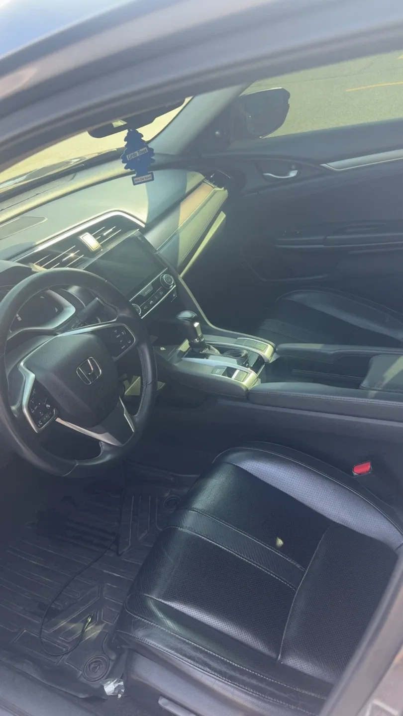 2016 Honda Civic Touring image indicator(6)