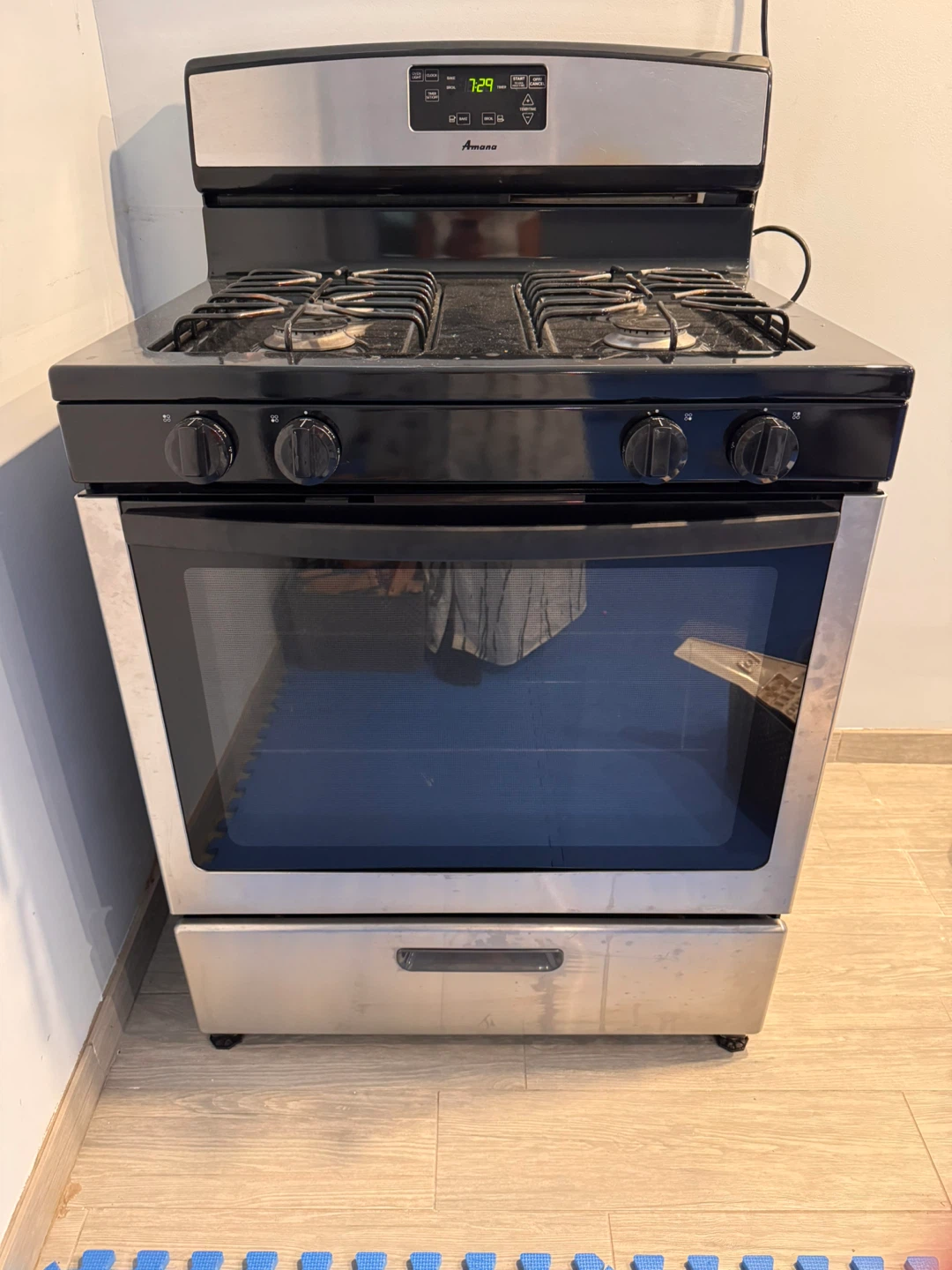 Amana Gas Range