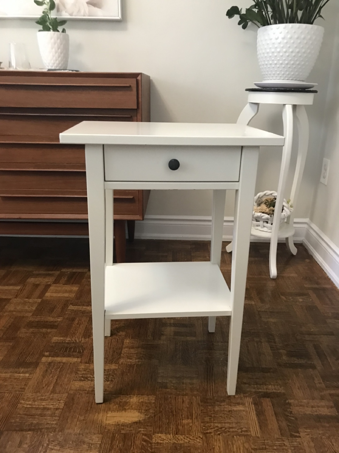 IKEA White Nightstand/ side table - photo 3