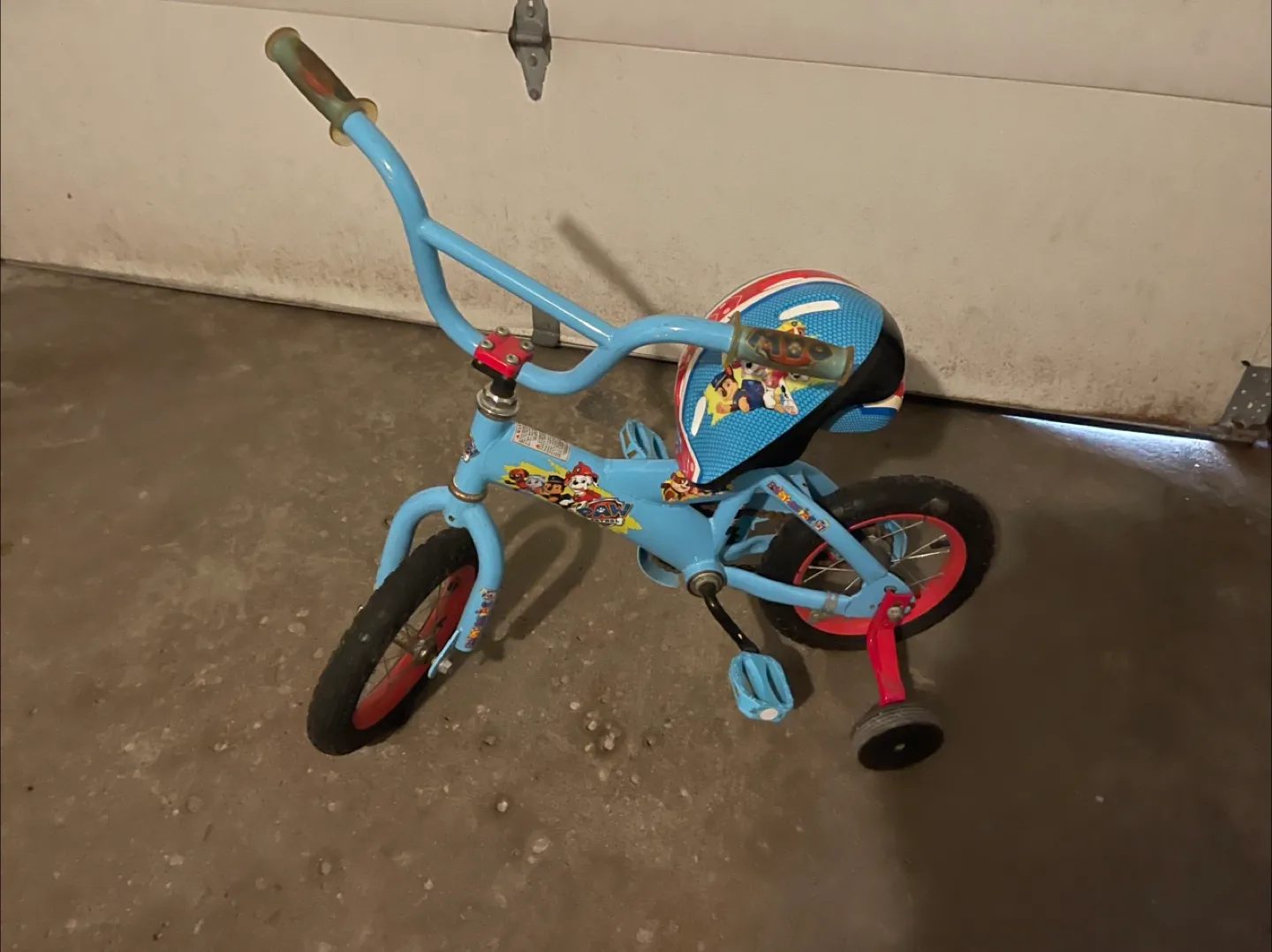 Paw Patrol Kids' Bike and Helmet thumbnail
