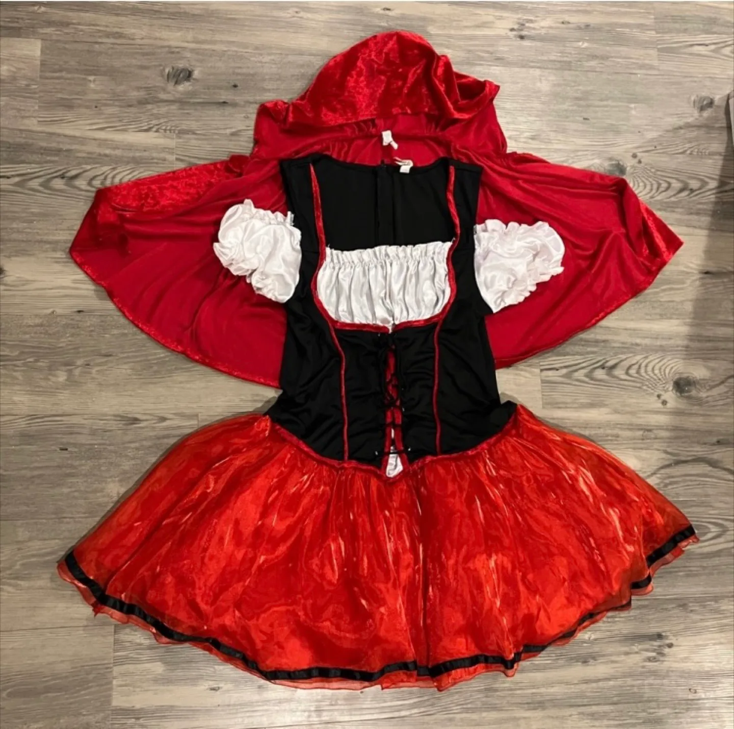 Little Red Riding Hood Costume image indicator(2)