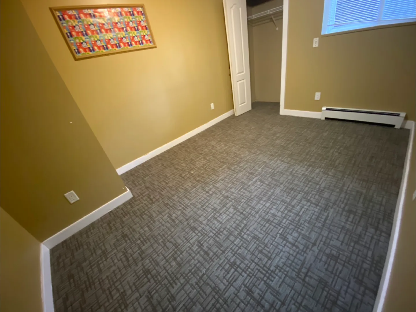 Three bedroom basement suite for rent image indicator(5)