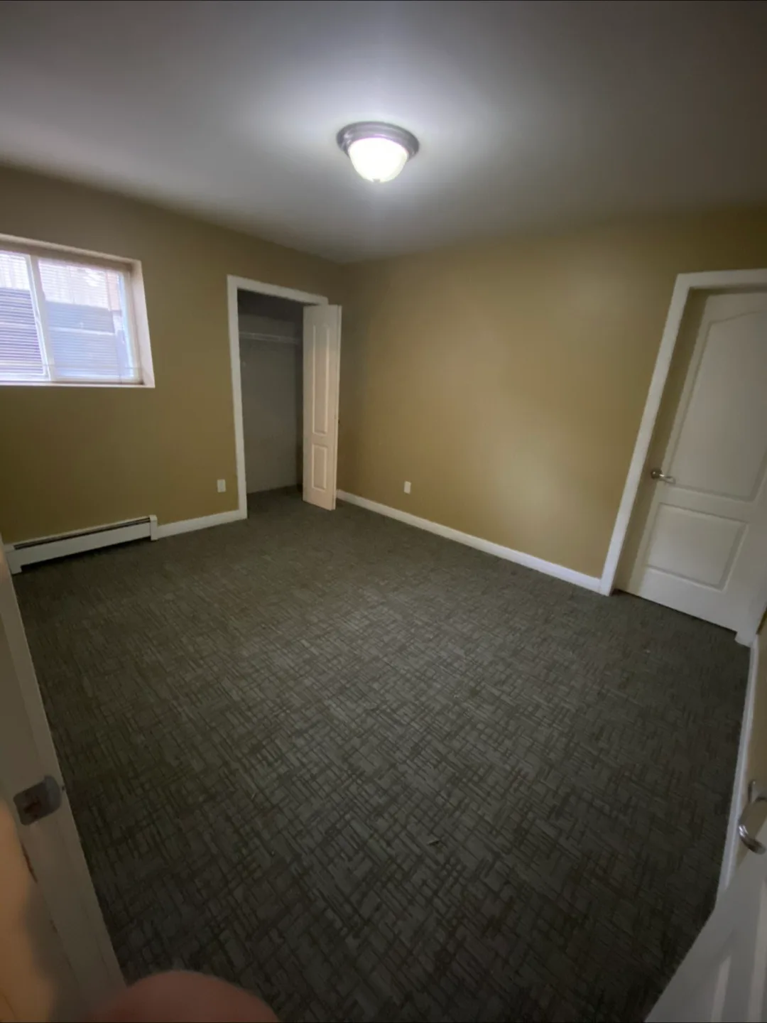 Three bedroom basement suite for rent image indicator(3)