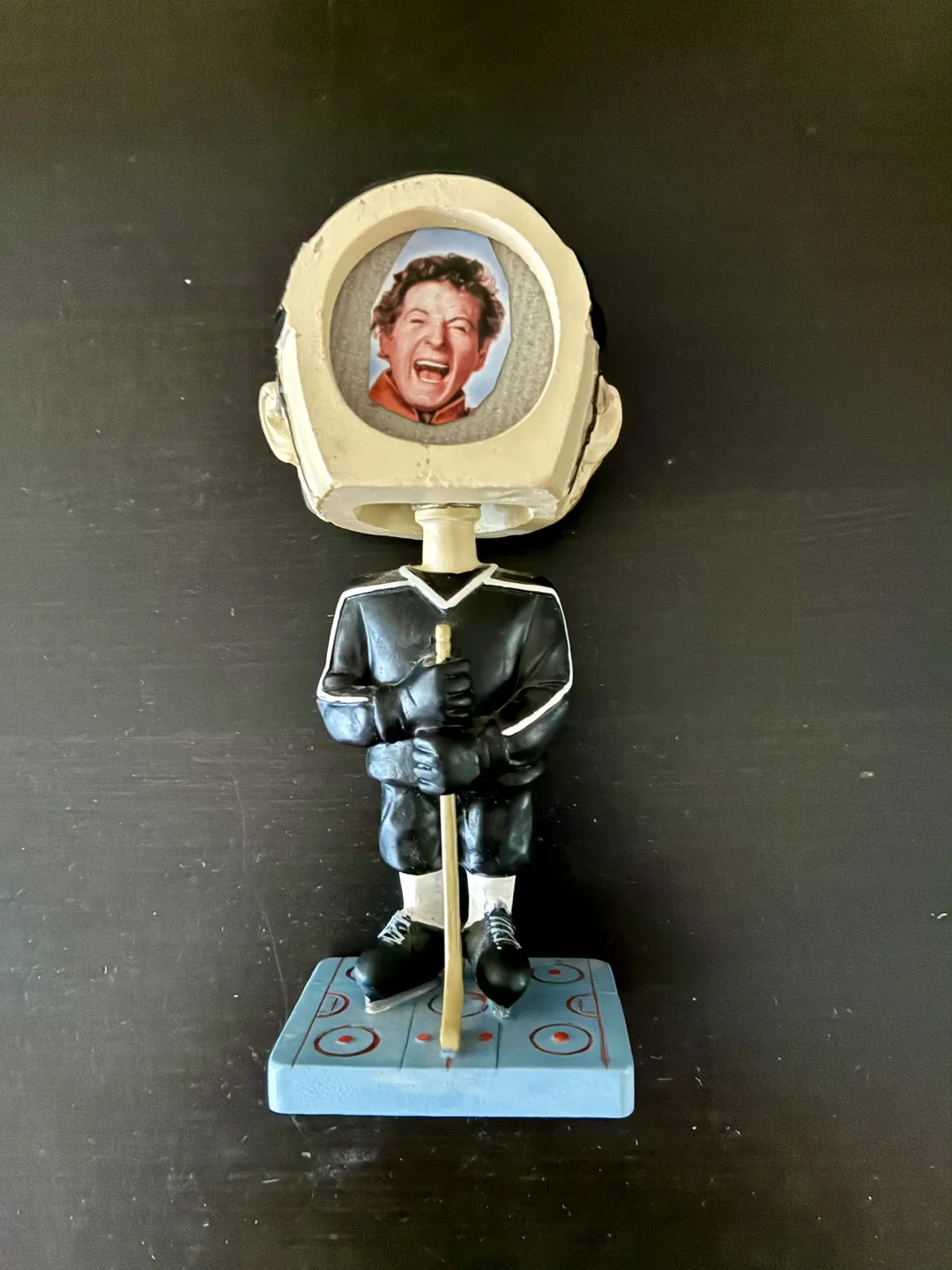 Customizable Hockey Bobblehead Figurine image indicator(2)