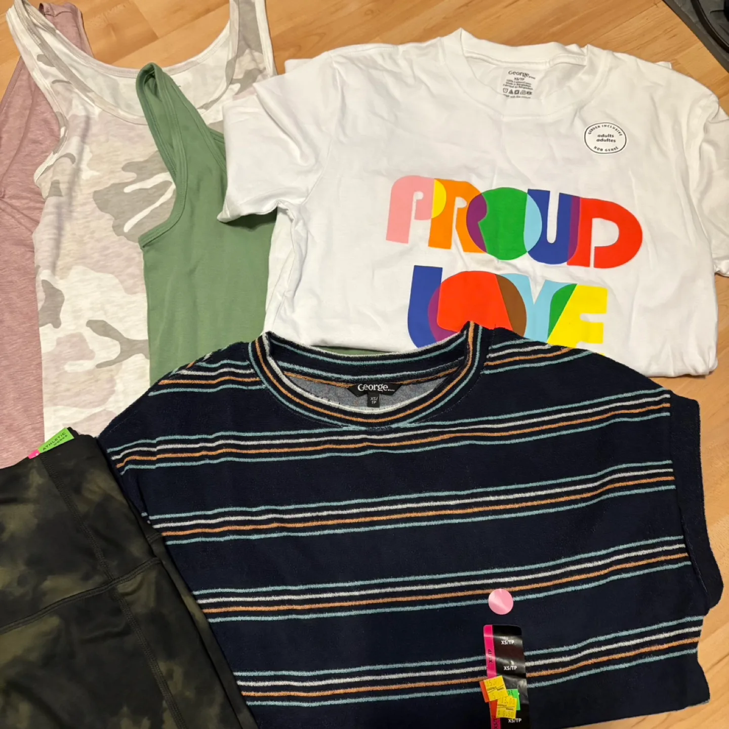 Women’s Mix Lot XS image indicator(5)