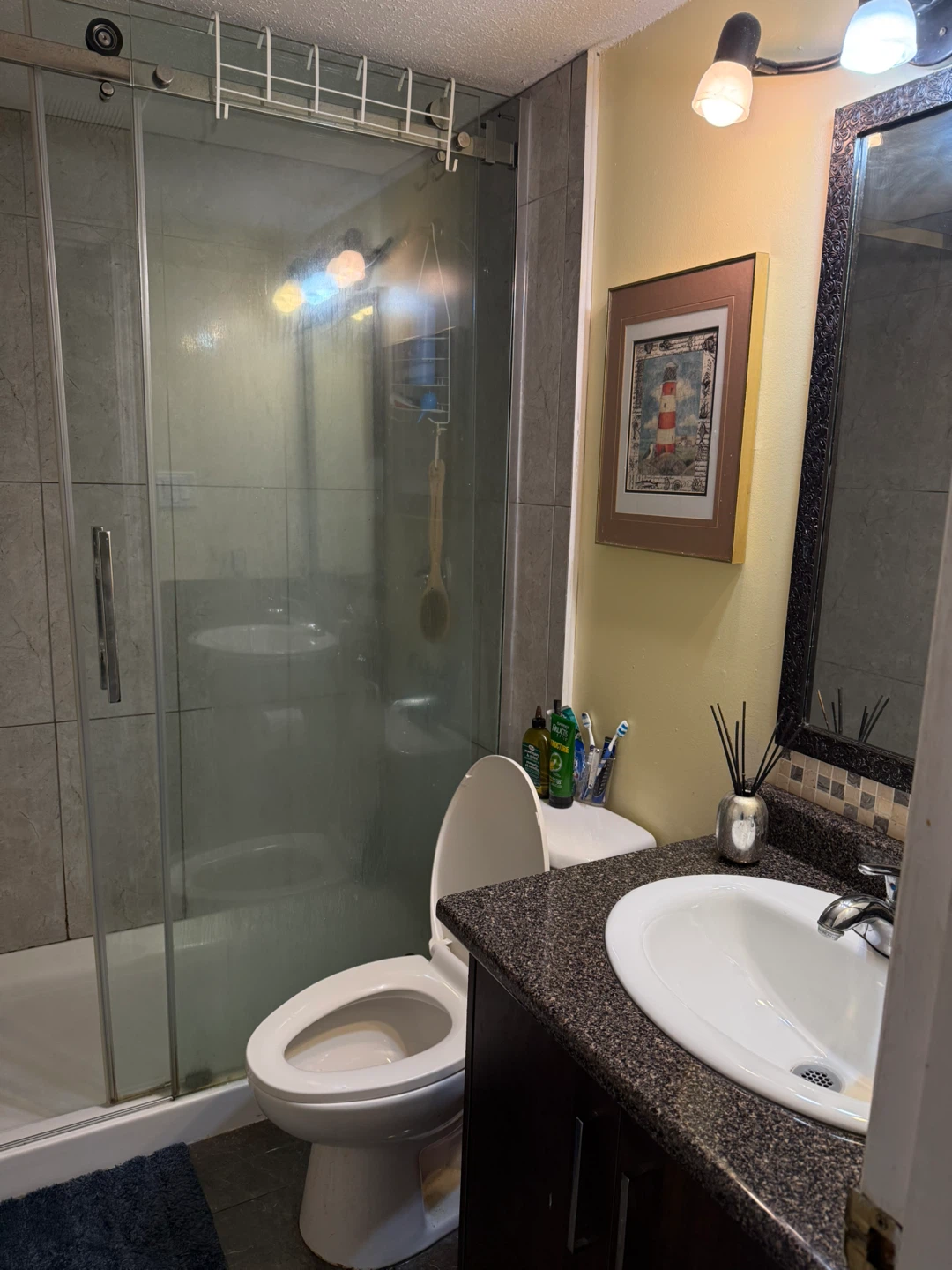 Room for Rent - photo 5