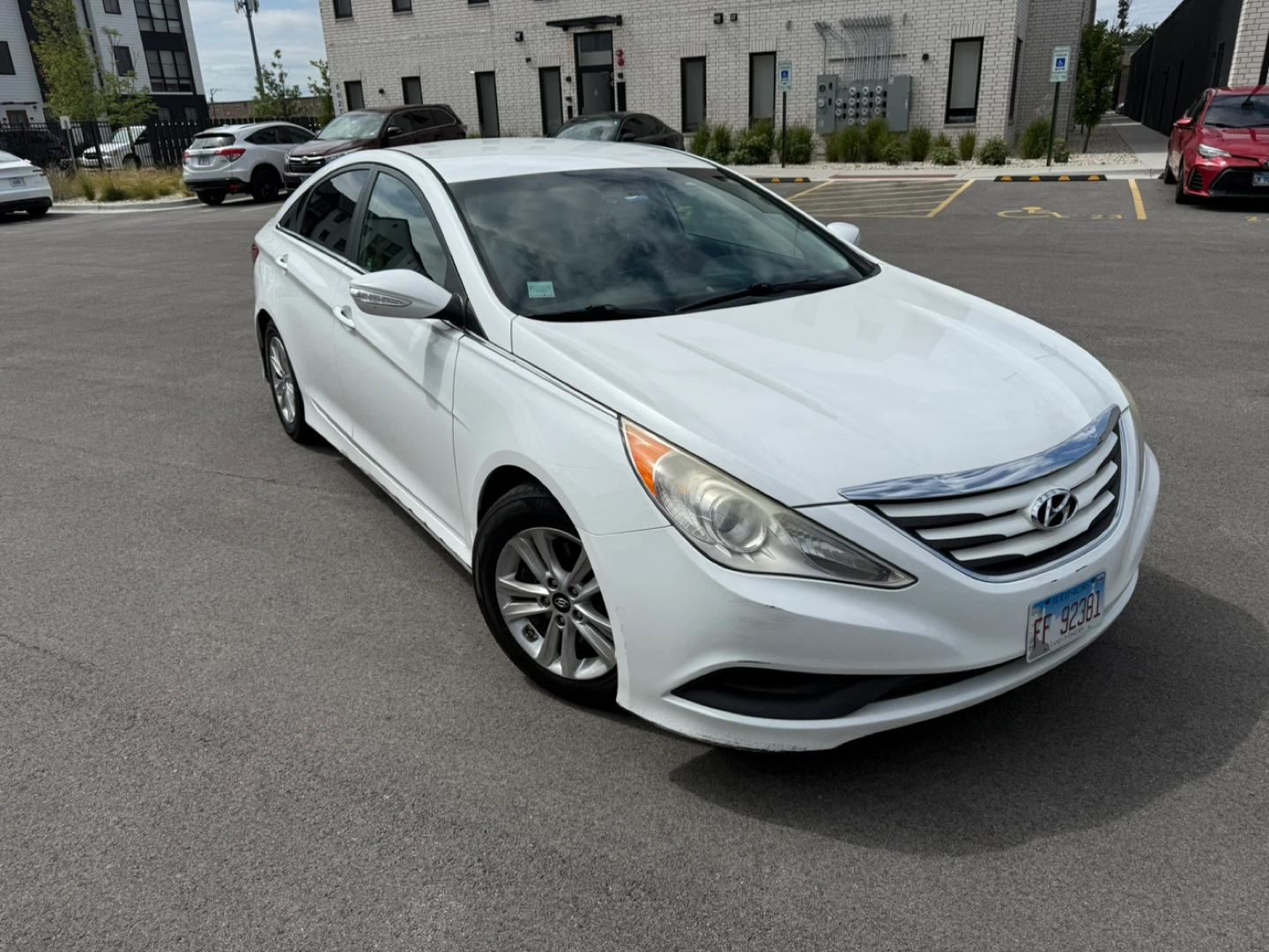 White Hyundai Sonata Sedan 2014 - photo 3