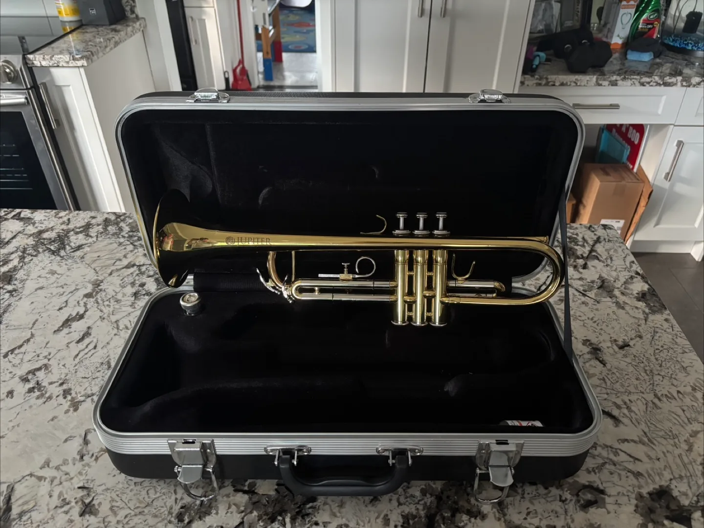 Jupiter JTR700 Trumpet with Case thumbnail