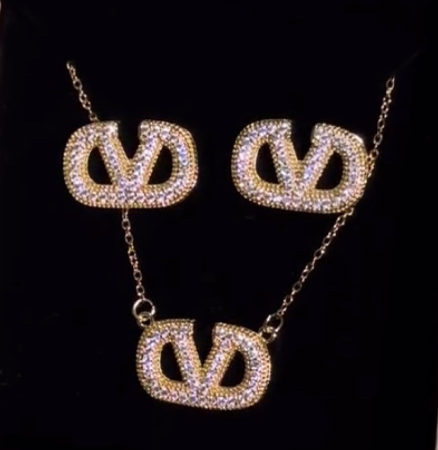 Gold Necklace & Earring Set