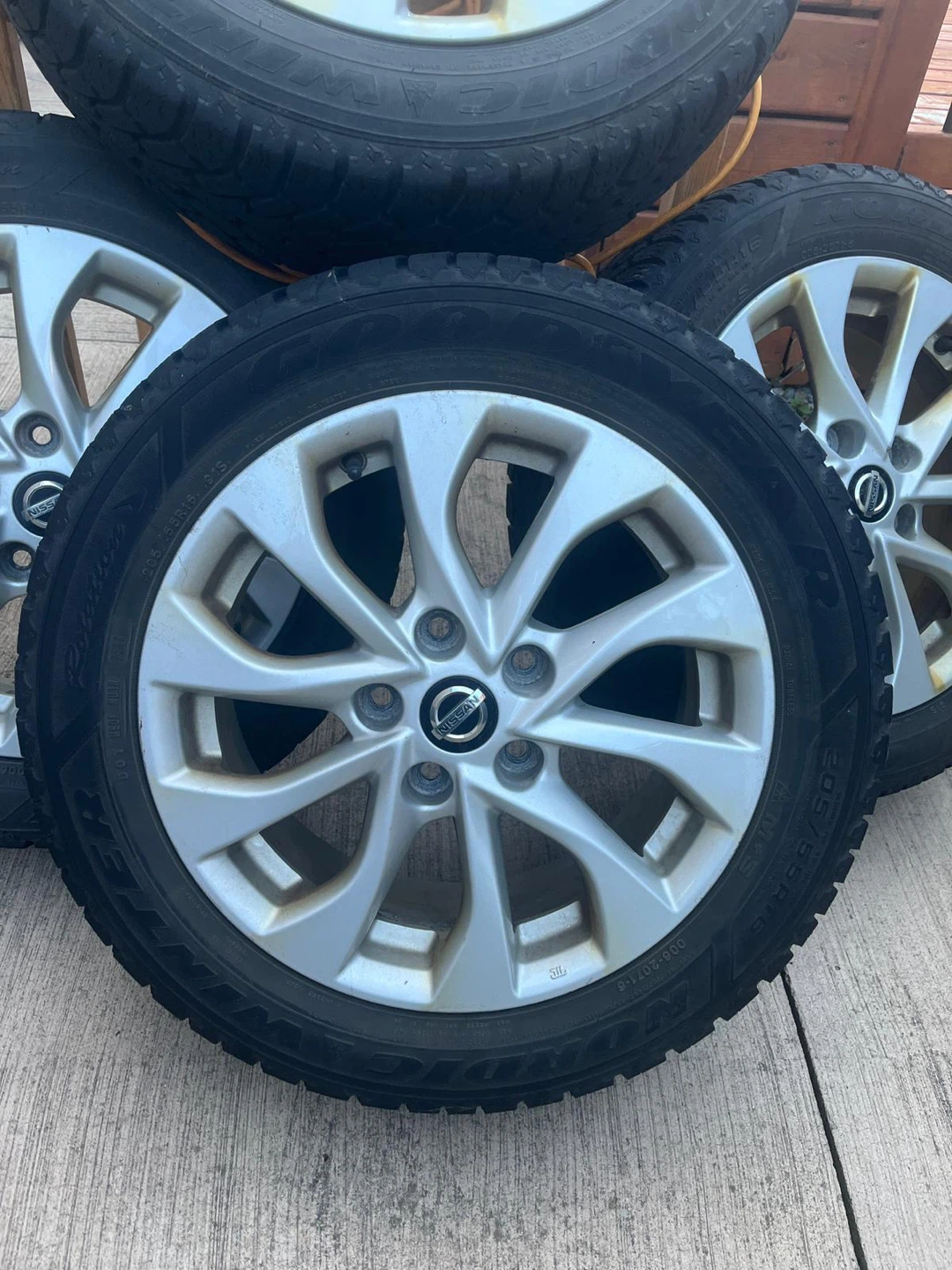 Nissan Wheels with Winter Tires 205/55R16 - photo 4