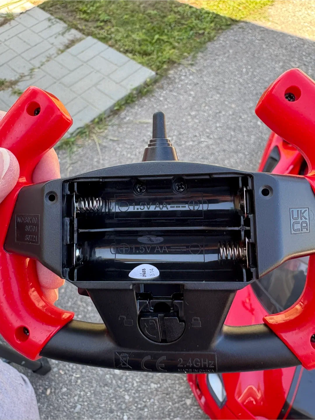 Ferrari 488 Pista Spider Kids Ride(12V)-On Car – Brand New image indicator(8)