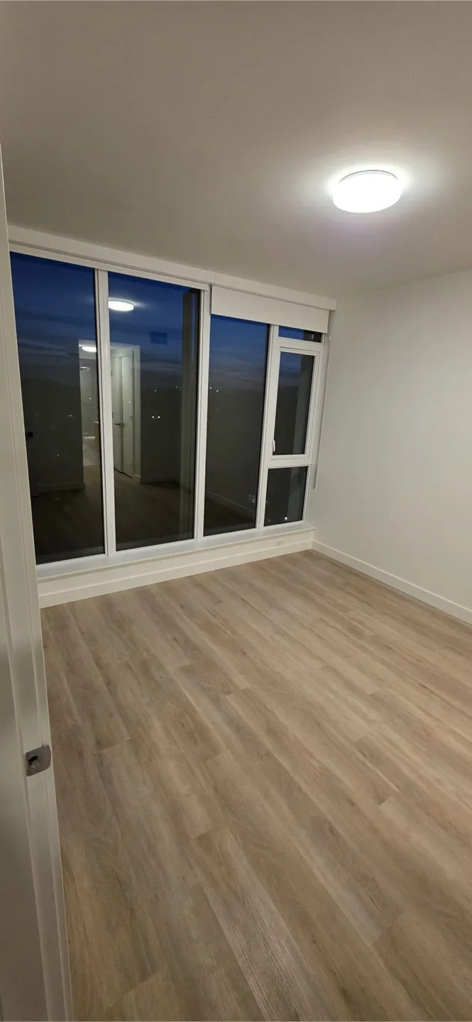 2 Bedroom 2 Bathroom Condo image indicator(6)