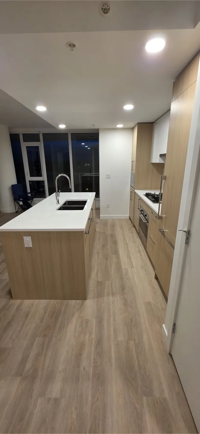 2 Bedroom 2 Bathroom Condo image indicator(4)