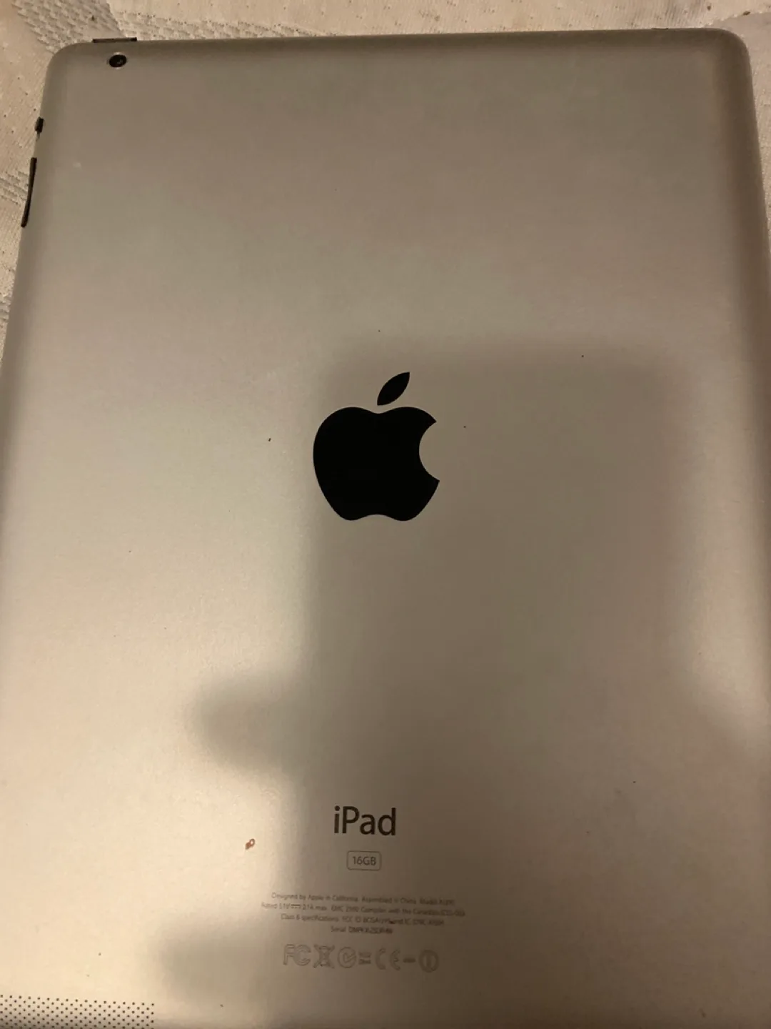 Apple iPad 16GB Silver image indicator(2)