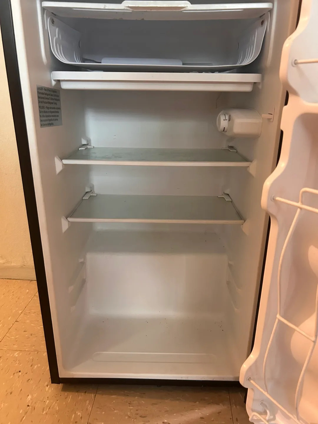 Frigidaire Mini Fridge - Compact Refrigerator image indicator(2)