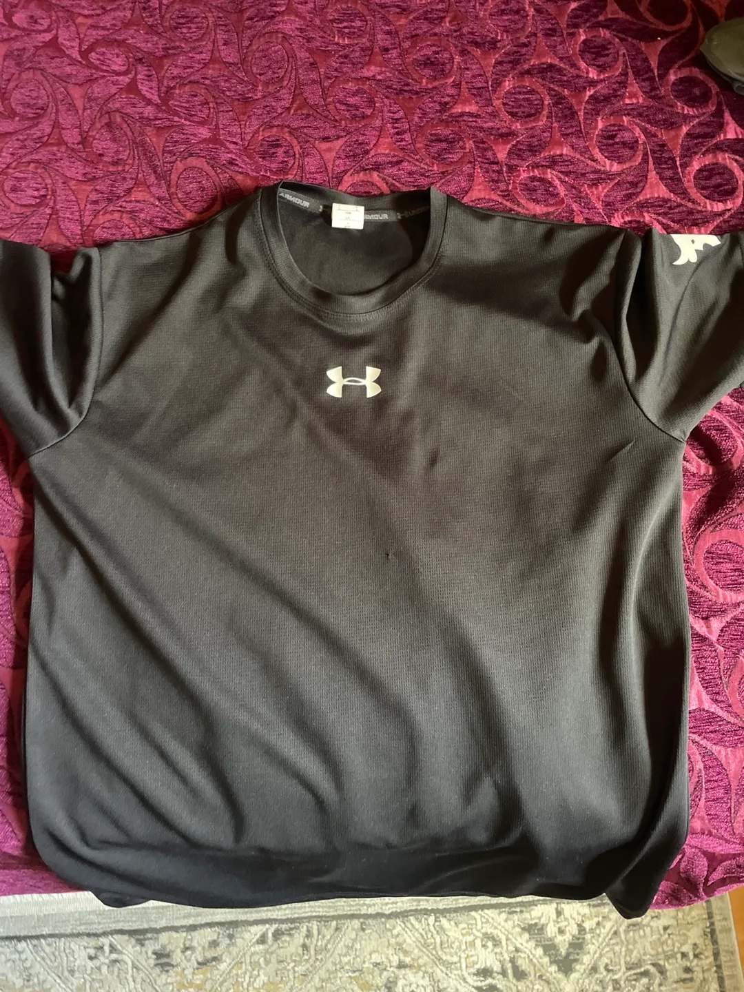 Size L - Under Armour Black T-Shirt thumbnail