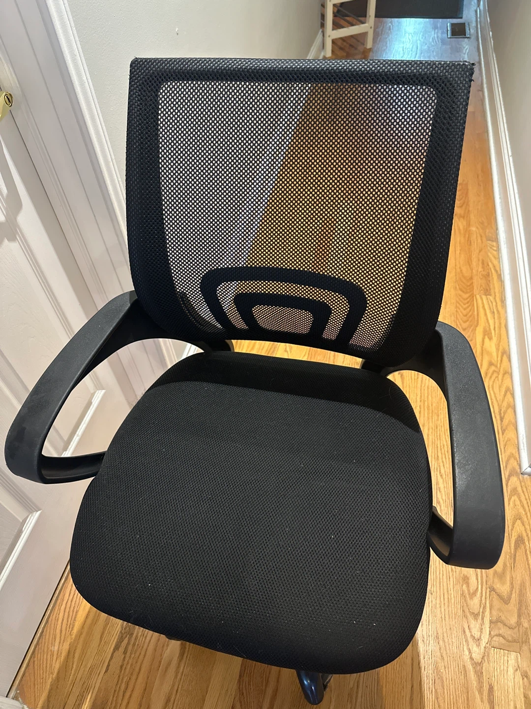 Black Mesh Office Chair - photo 2