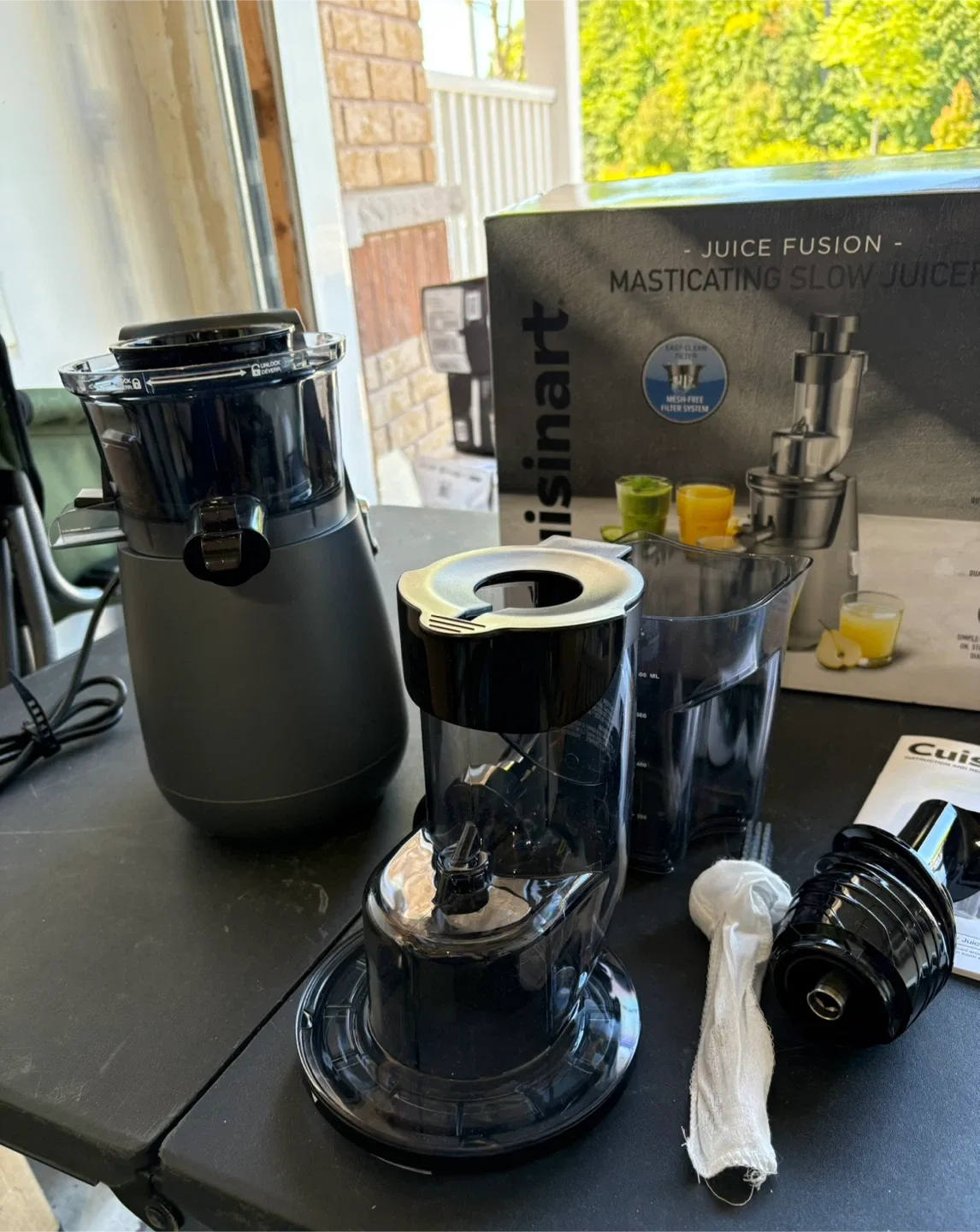 Cuisinart Juice Fusion Masticating Slow Juicer image indicator(2)