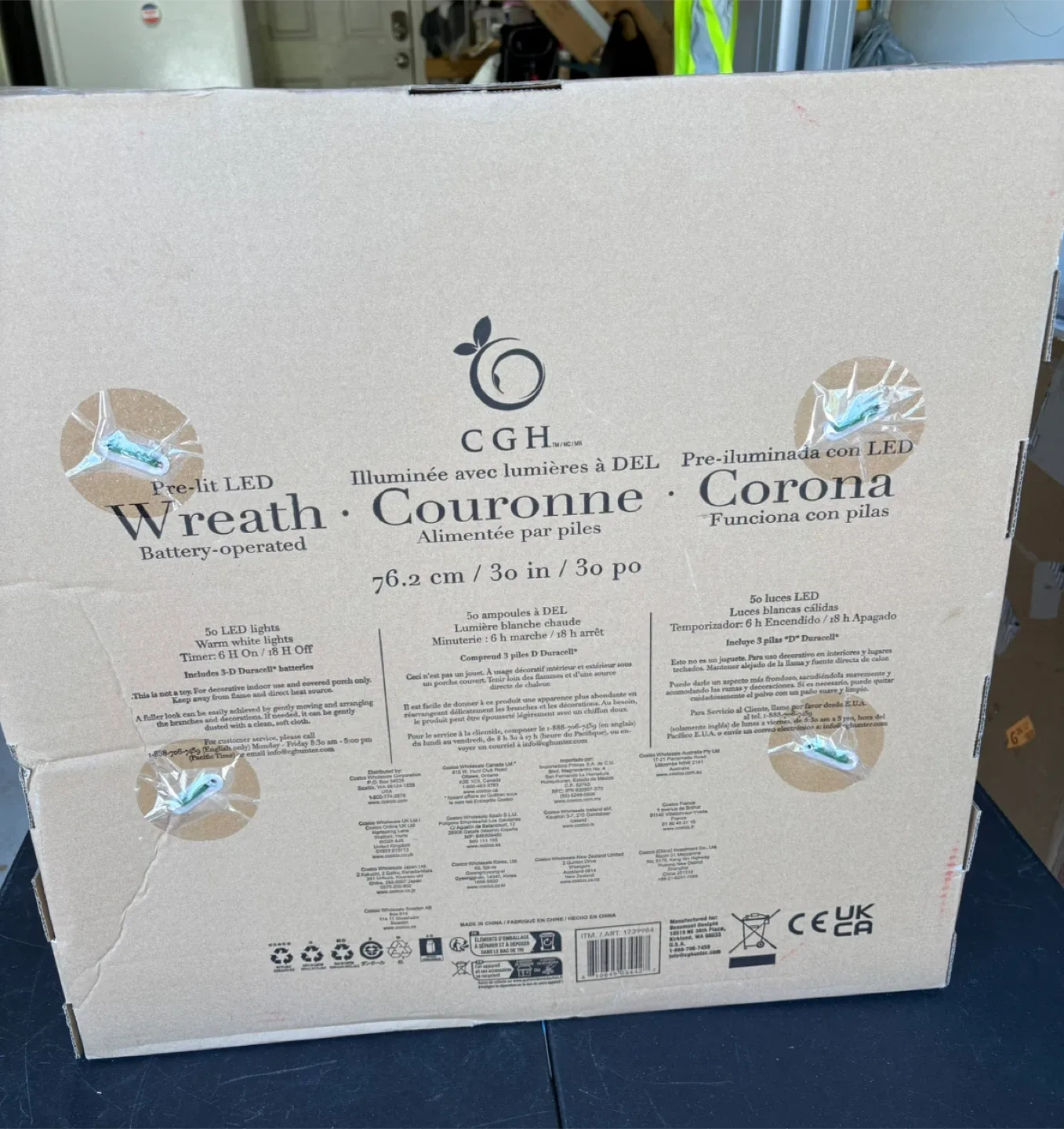 30” (76 cm) Pre-Lit LED Christmas Wreath – Battery Operated image indicator(2)