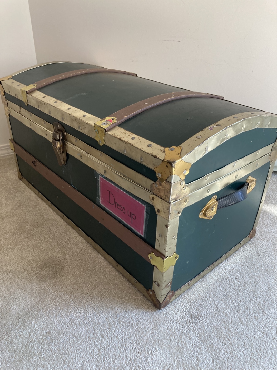 Metal chest/trunk - photo 3