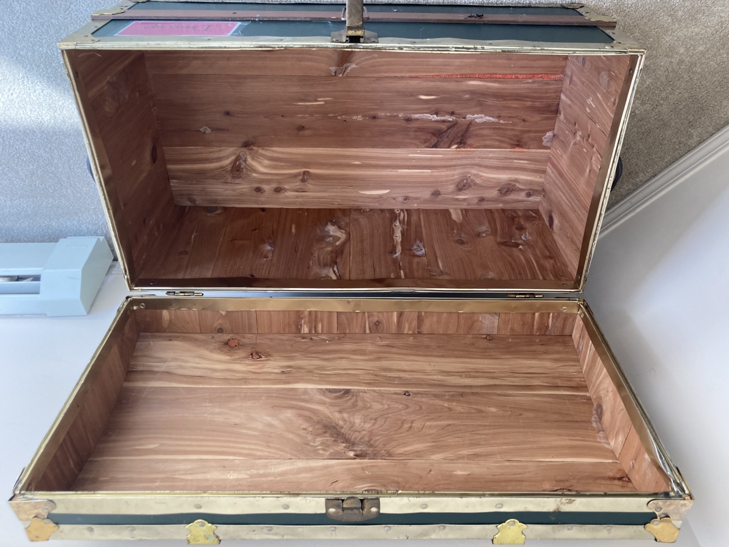 Metal chest/trunk - photo 4