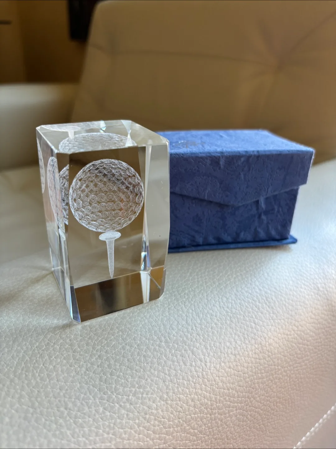 Glass Crystal 3D etched Golf Ball and Tee image indicator(4)