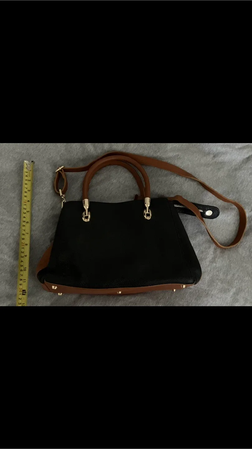 Black Valentina Italy Made Genuine Leather Purse 🇮🇹 👜 👛🖤 🍂 🍃 🍁🤎✨ thumbnail