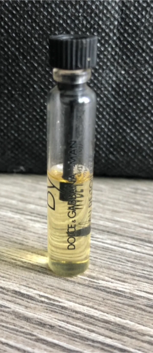 Designer Perfume Samples: Burberry, Gucci, Chanel + More image indicator(9)