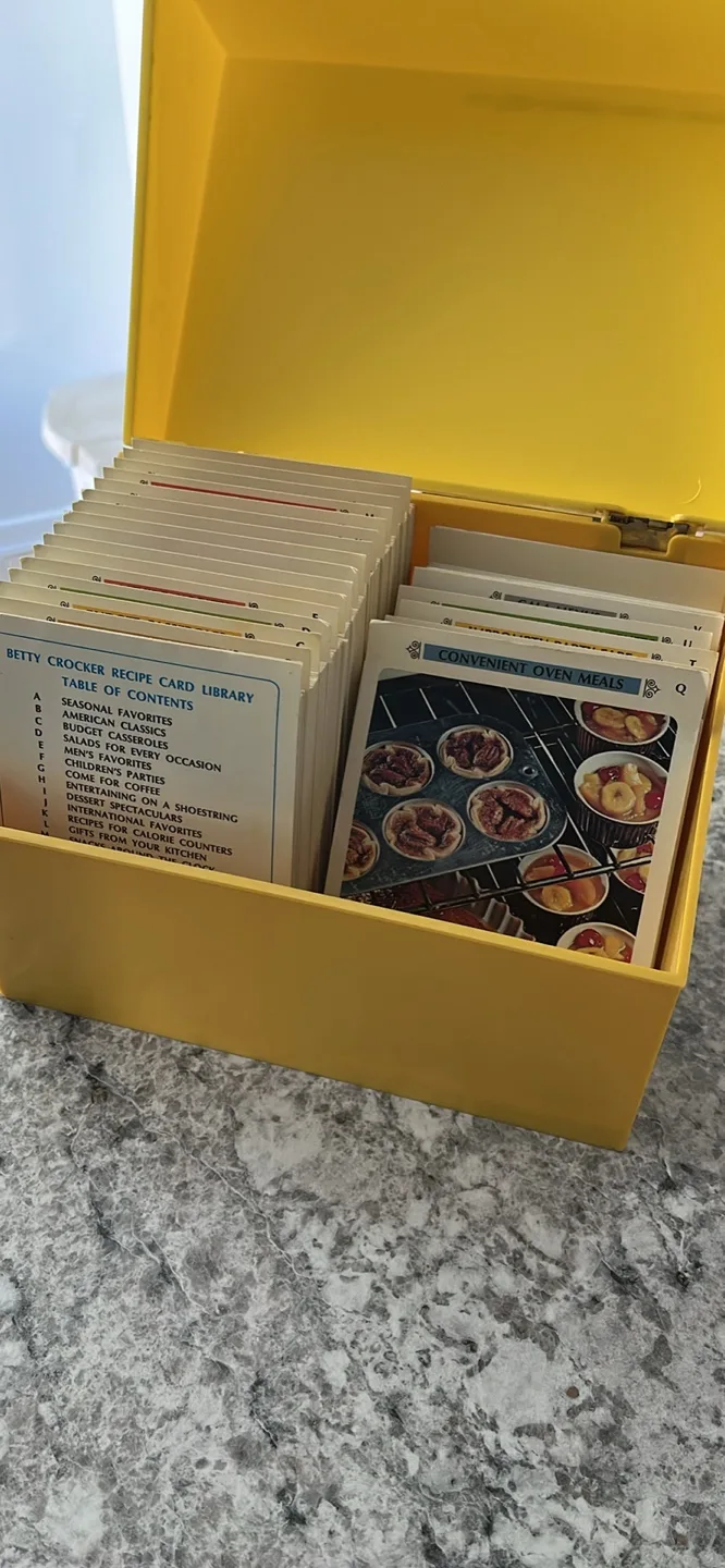 Betty Crocker Recipe Card Library image indicator(2)