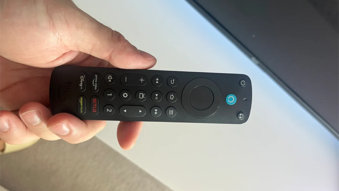 Amazon Fire TV 55" Omni Series + Govee TV LED Backlight image indicator(5)