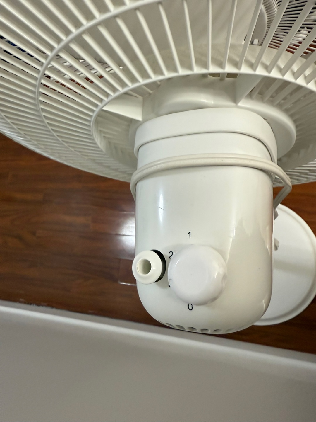 White standing fan - photo 2