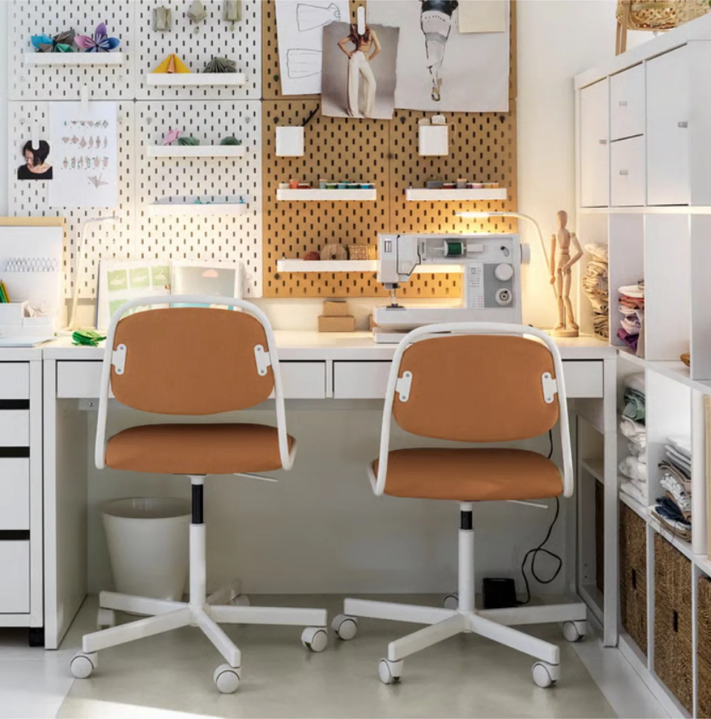 IKEA Micke Desk with Drawers - White image indicator(2)