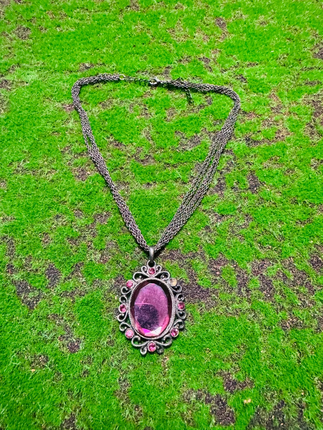 Vintage Style Purple Stone Pendant Necklace thumbnail