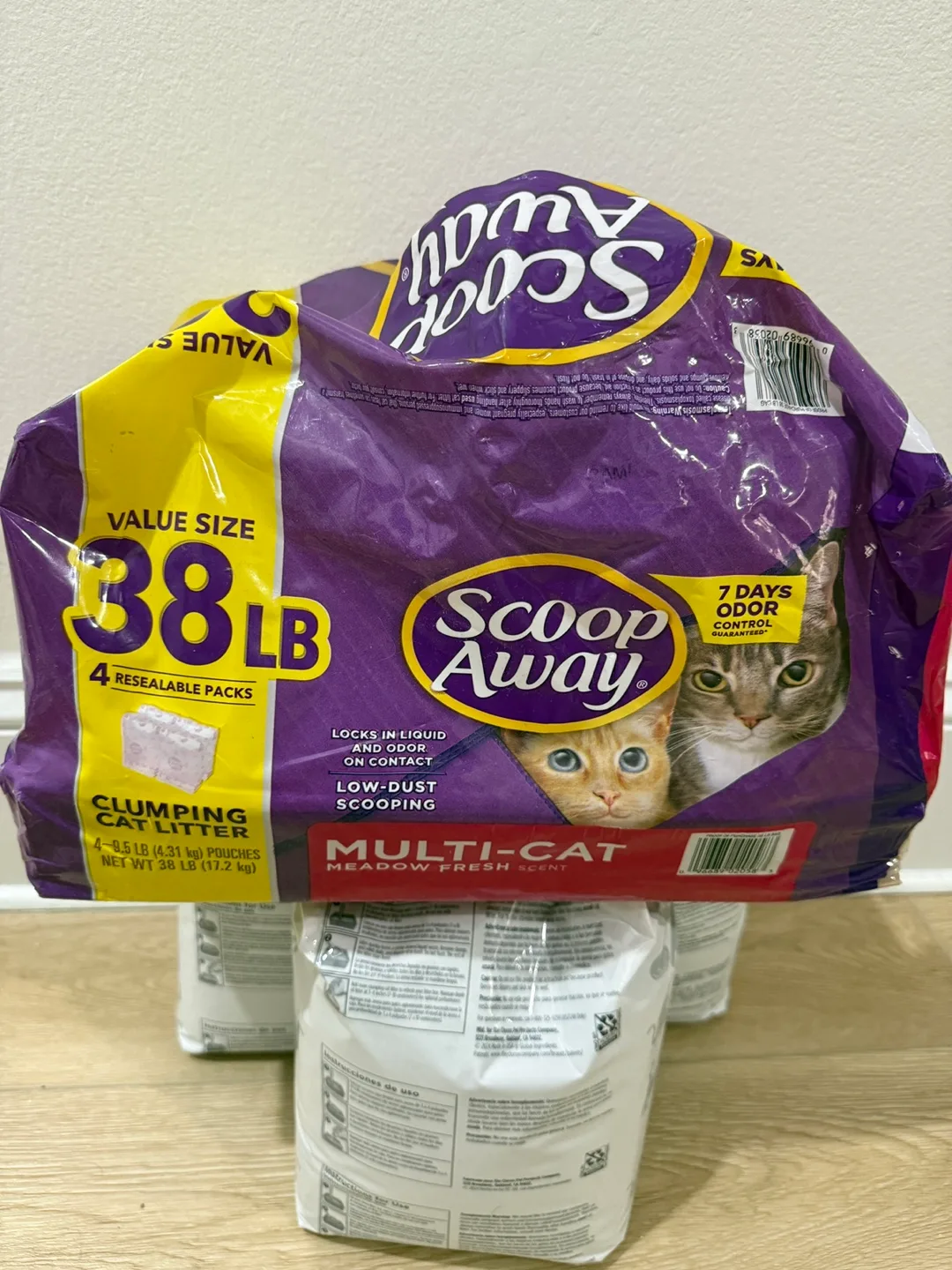 Scoop Away Cat Litter 3 Resealable Packs image indicator(2)