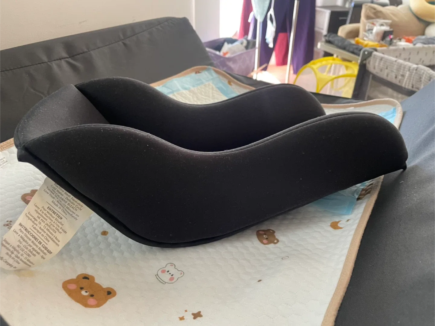 Infant Car Seat Insert - Black image indicator(3)