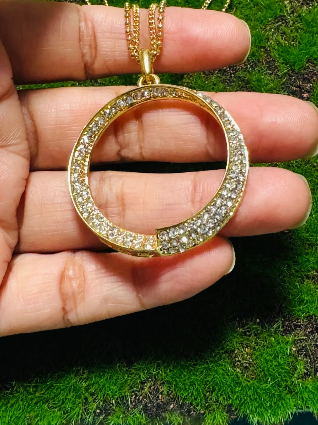 Gold Tone Circle Pendant Necklace thumbnail